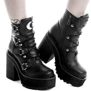 KILLSTAR Broom Rider Black Platform Lace Up Moon Boots Size 9